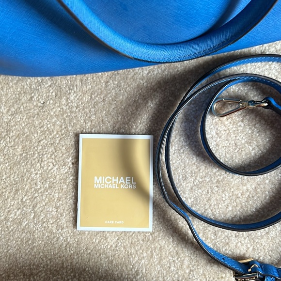 Blue MK Bag w strap - Picture 5 of 17